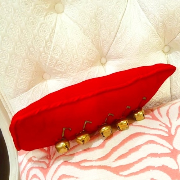 O9-Small Embroidered Christmas Pillow with Jingle Bell Musical Notes - Picture 3 of 6